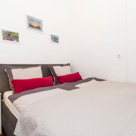 Charming Town House Just 500M From The Marina And Its Well Known Typical Market 오양 외부 사진